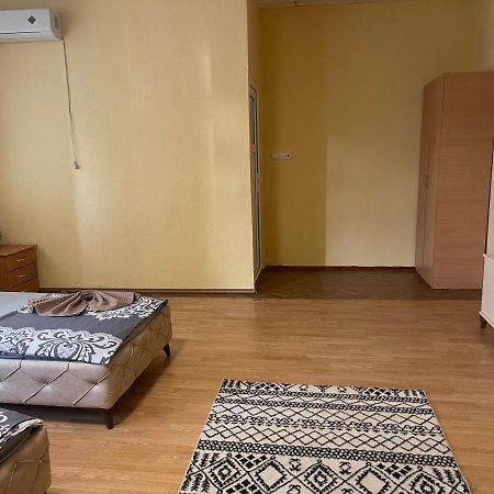 פריזרן Ela Hostel מראה חיצוני תמונה