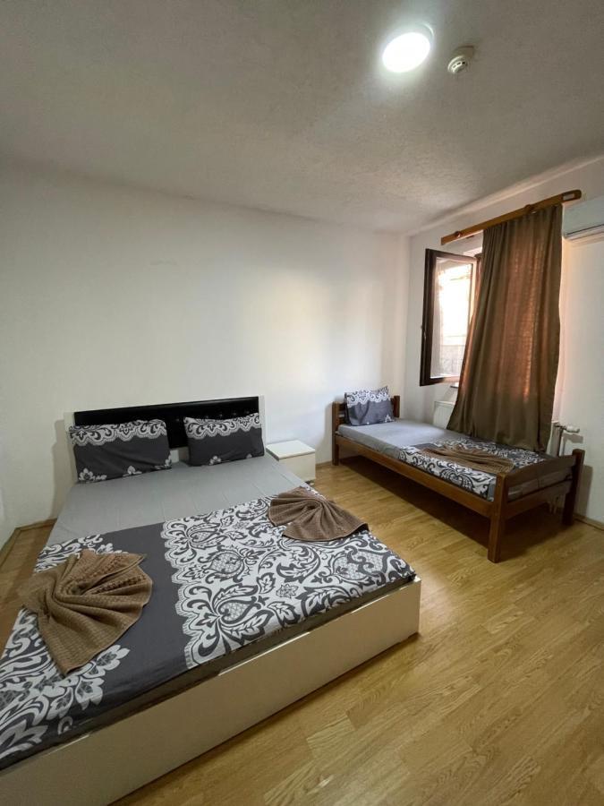 פריזרן Ela Hostel מראה חיצוני תמונה