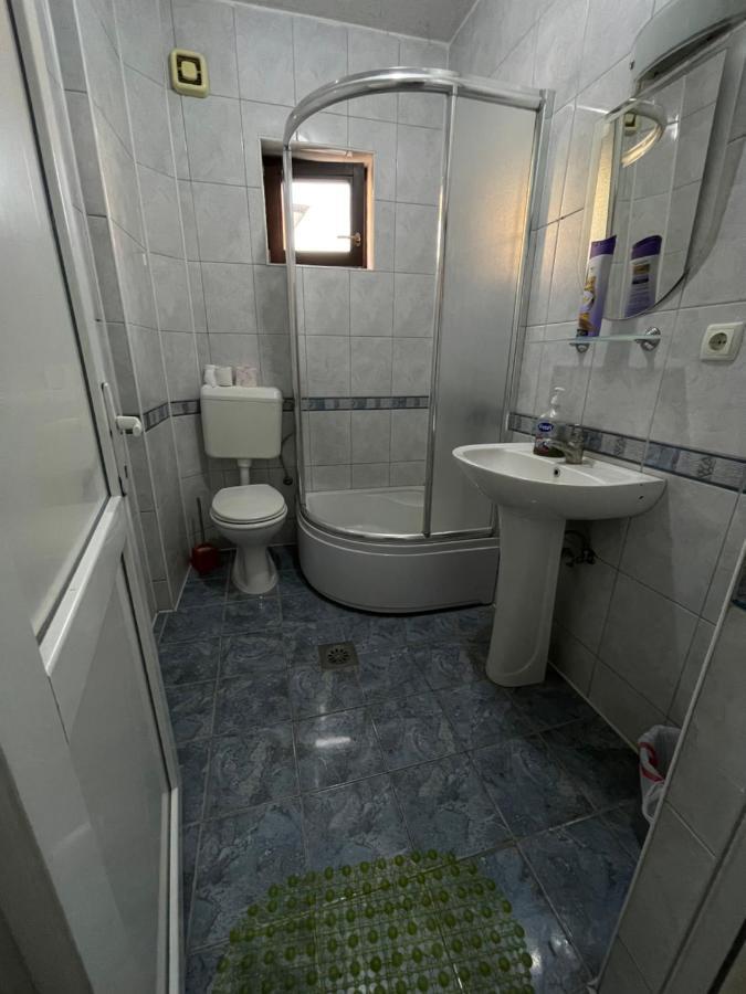 פריזרן Ela Hostel מראה חיצוני תמונה