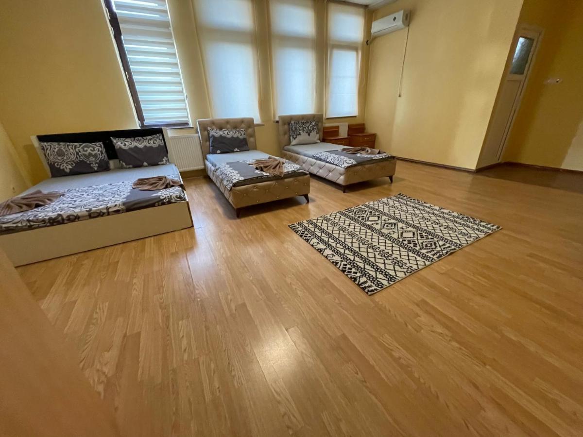 פריזרן Ela Hostel מראה חיצוני תמונה